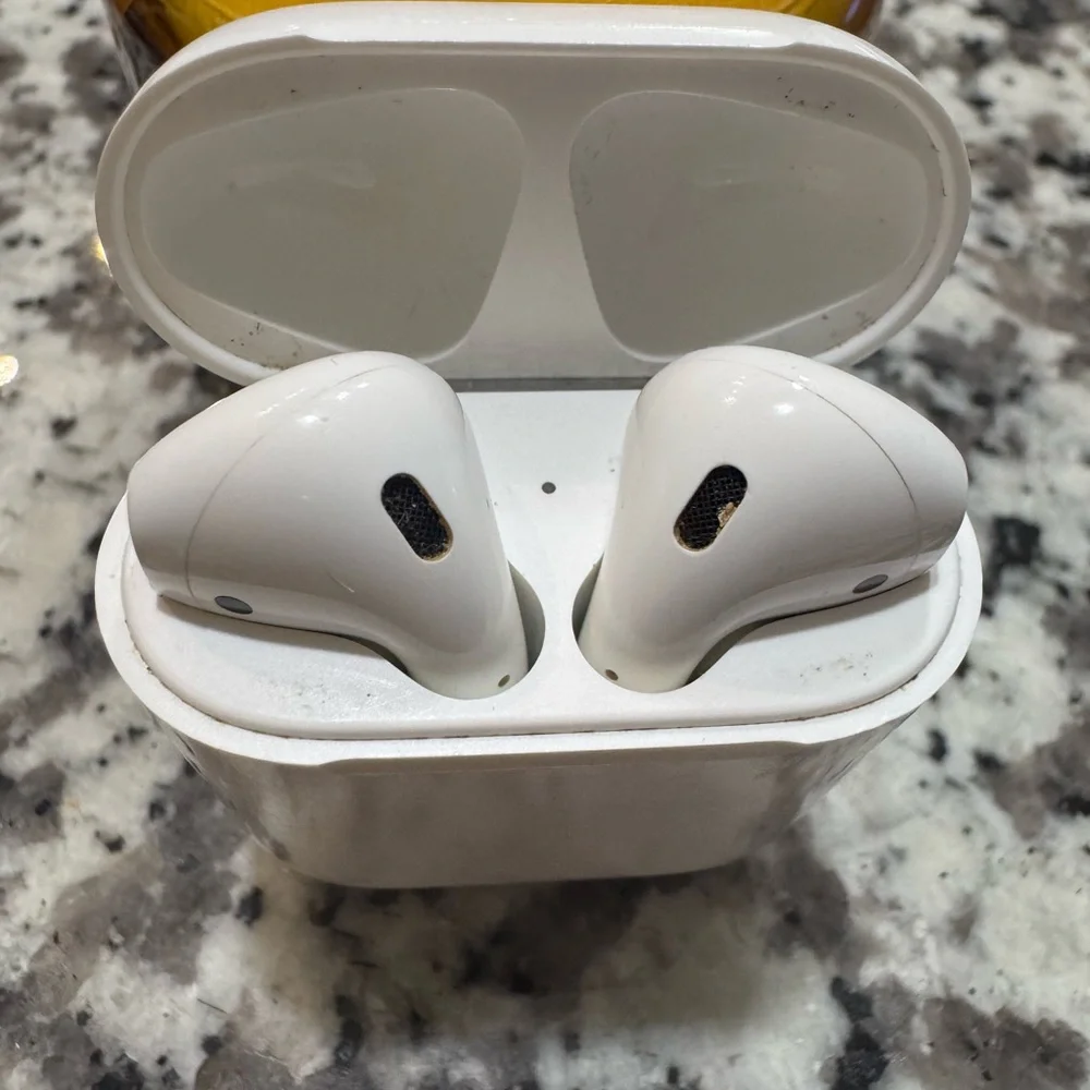 AirPods Gen 2 with Charging Case
